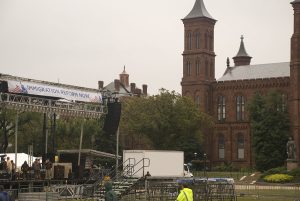 Amnesty Rally Sets Up on National Mall while Gov't Closed