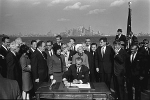 Immigration_Bill_Signing_-_A1421-33a_-_10-03-1965