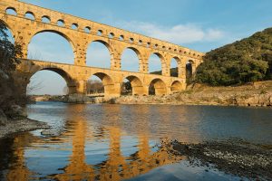 rome-aqueduct-ruins-rotator-720x480