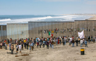 Arizona Democrats Caution Biden Not to Cancel Title 42 Without a Back-Up Plan in Place Mexico migrants